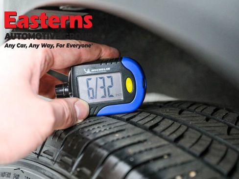 Used 2022 Ford Escape SE w/ Cold Weather Package image 26