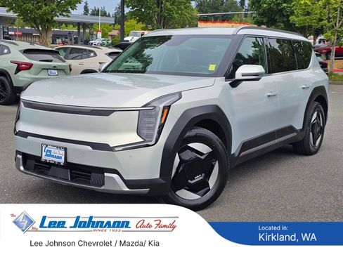 Certified 2024 Kia EV9 Wind AWD/4WD image 1
