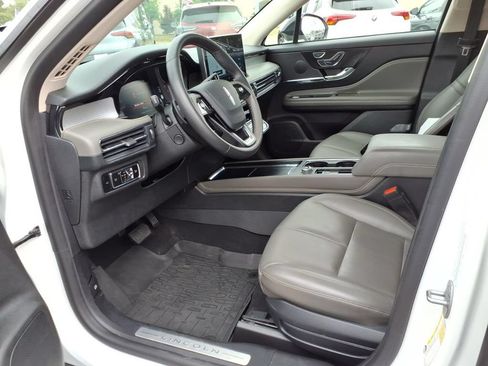 Used 2024 Lincoln Corsair AWD w/ Equipment Group 101A image 10