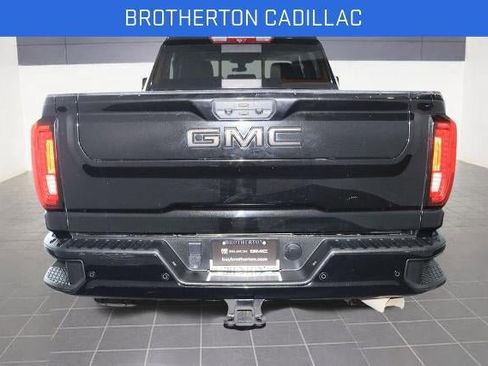 Certified 2022 GMC Sierra 2500 Denali w/ Denali Black Diamond Edition AWD/4WD image 5