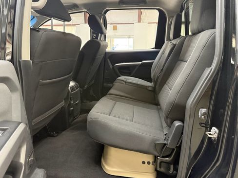 Used 2015 Nissan Titan SV w/ SV Value Truck Package AWD/4WD image 13