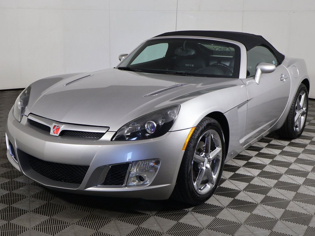 Used 2009 Saturn Sky Red Line RWD image 3