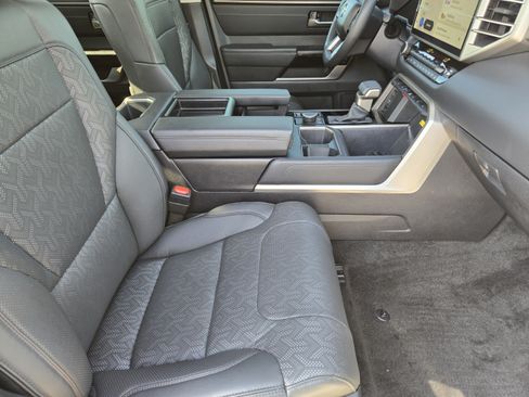 Used 2024 Toyota Tundra Limited w/ Power Package AWD/4WD image 10