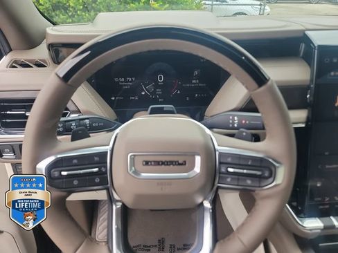 New 2026 GMC Yukon XL Denali w/ Denali Reserve Package AWD/4WD image 25