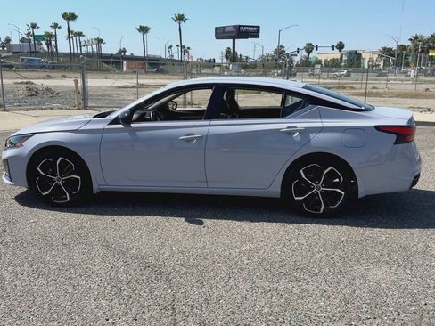 Used 2025 Nissan Altima 2.5 SR image 5