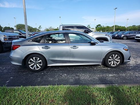 Used 2023 Honda Civic LX image 3