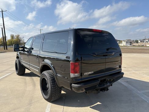 Used 2002 Ford Excursion Limited image 3