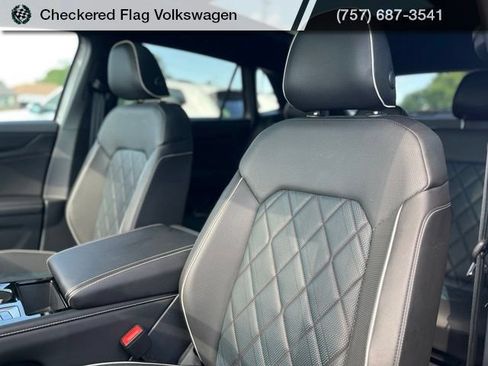 Used 2024 Volkswagen Atlas Cross Sport SEL Premium R-Line AWD/4WD image 22