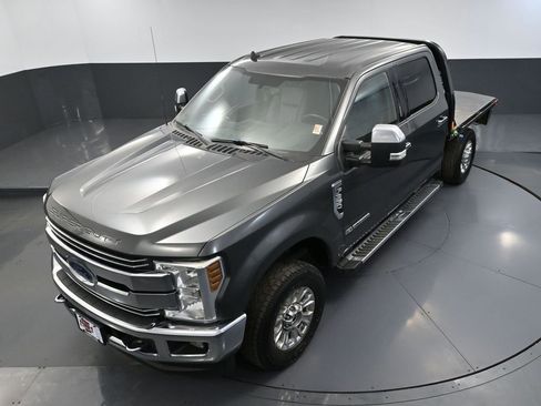 Used 2019 Ford F350 Lariat w/ Chrome Package image 60