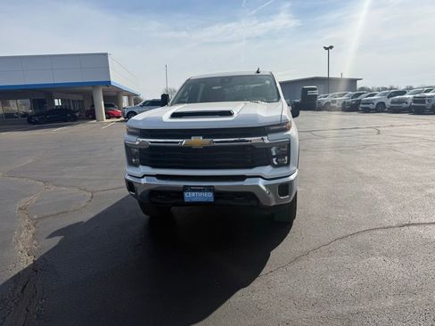Used 2024 Chevrolet Silverado 2500 LT image 6