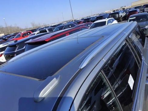 Used 2025 Chevrolet Suburban Premier w/ Sun And Tow Package AWD/4WD image 4