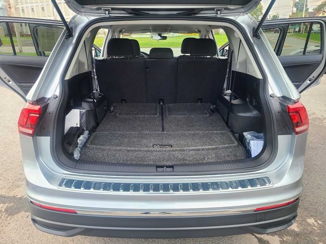 Used 2023 Volkswagen Tiguan S FWD image 29