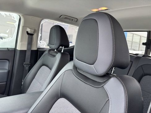 Used 2016 Chevrolet Colorado Z71 image 13