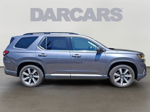 Used 2025 Honda Pilot Elite image 7