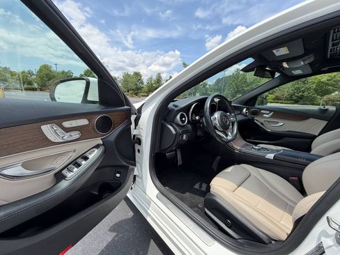 Used 2019 Mercedes-Benz C 300 Sedan image 11