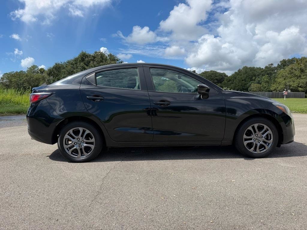 Used 2019 Toyota Yaris LE FWD image 6