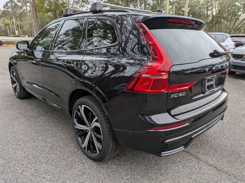 Certified 2023 Volvo XC60 B5 Ultimate w/ Climate Package image 6