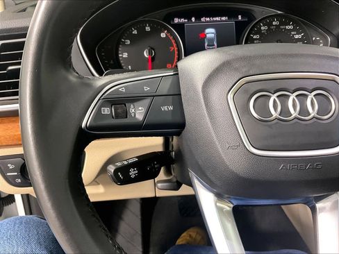 Used 2023 Audi Q5 2.0T Premium w/ Convenience Package image 23