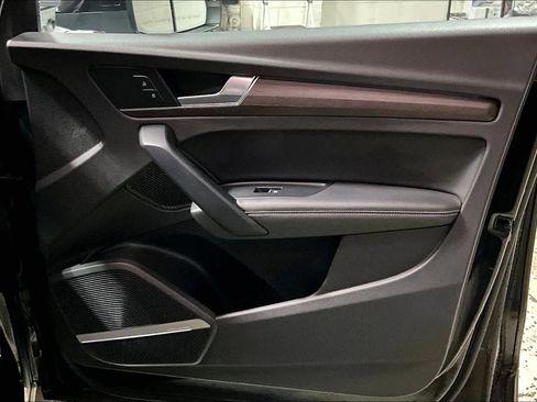 Used 2021 Audi Q5 Prestige w/ Prestige Package image 22