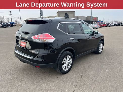 Used 2015 Nissan Rogue SV w/ SV Premium Package image 5