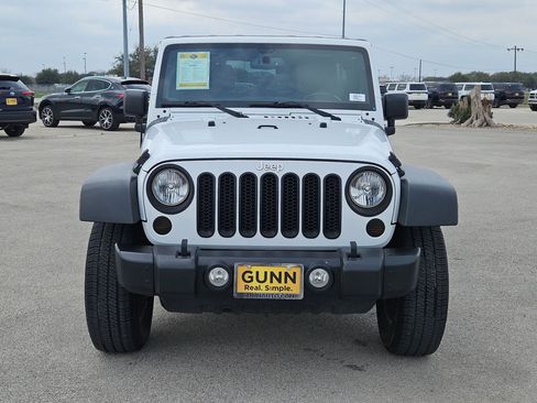 Used 2018 Jeep Wrangler Unlimited Sport S image 8