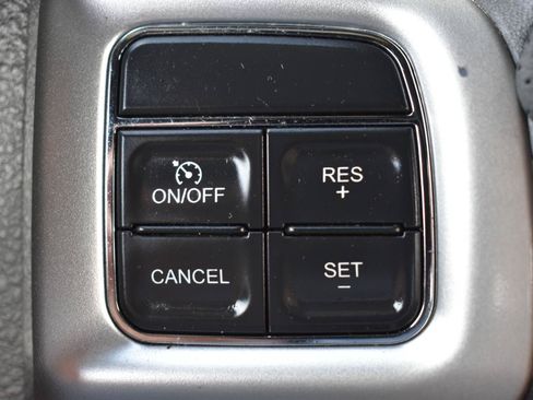 Used 2014 Dodge Charger R/T RWD image 16