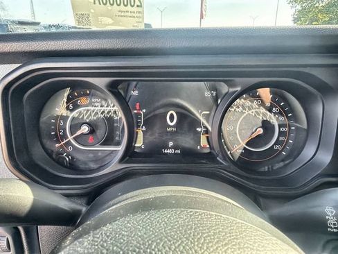 Used 2025 Jeep Wrangler Unlimited Sport AWD/4WD image 12