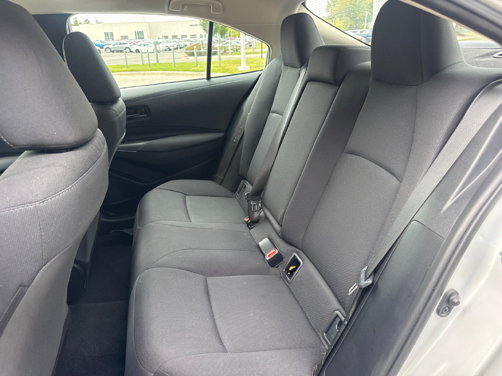 Used 2025 Toyota Corolla LE FWD image 32