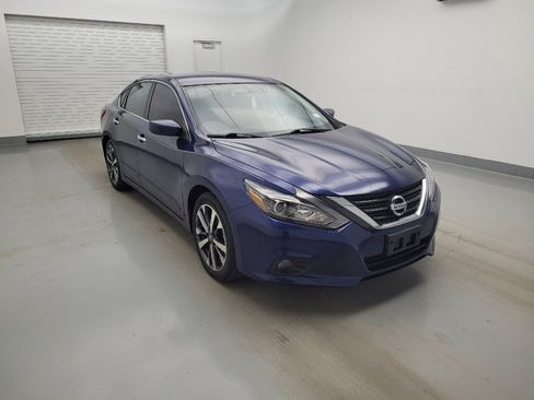 Used 2017 Nissan Altima 2.5 SR FWD image 13