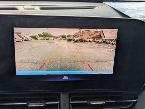 Used 2024 Chevrolet Trax RS w/ Sunroof Package FWD image 20