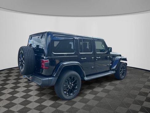 Used 2023 Jeep Wrangler Unlimited Sahara w/ Cold Weather Group AWD/4WD image 6