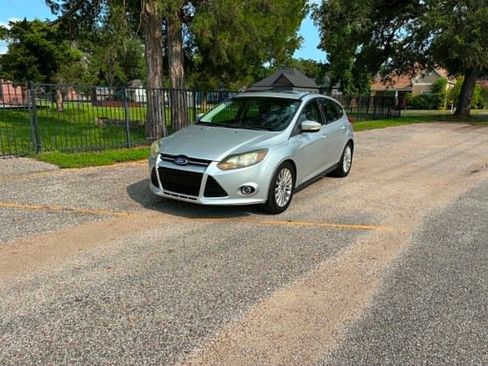 Used 2012 Ford Focus Titanium FWD image 1