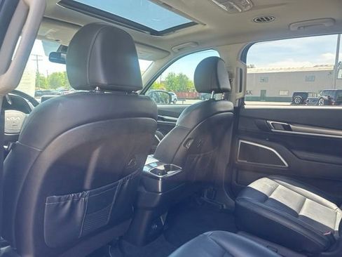 Used 2022 Kia Telluride S AWD/4WD image 16