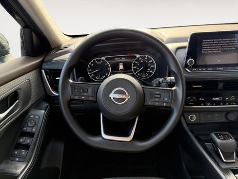 Used 2023 Nissan Rogue SV AWD/4WD image 12