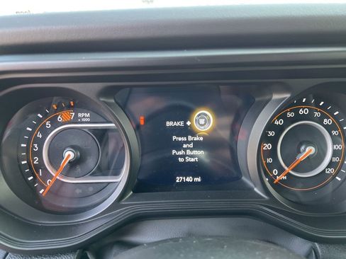 Used 2024 Jeep Wrangler Unlimited Rubicon AWD/4WD image 10