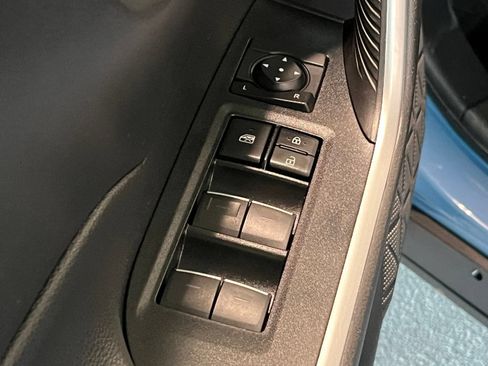 Used 2022 Toyota RAV4 SE AWD/4WD image 34