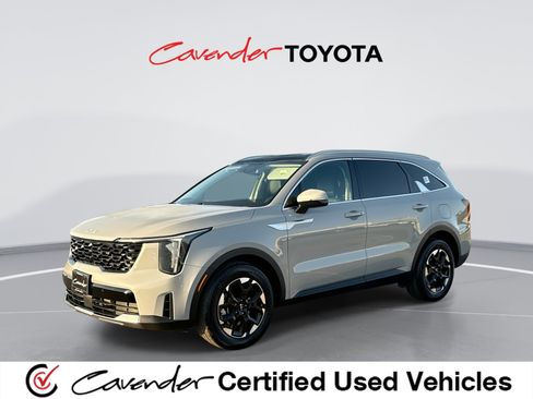 Used 2025 Kia Sorento S w/ Panoramic Sunroof Package FWD image 1