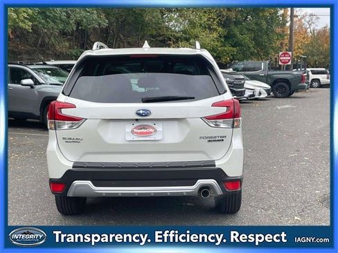 Used 2023 Subaru Forester Touring image 7