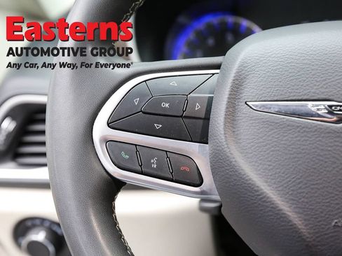 Used 2023 Chrysler Voyager LX FWD image 15