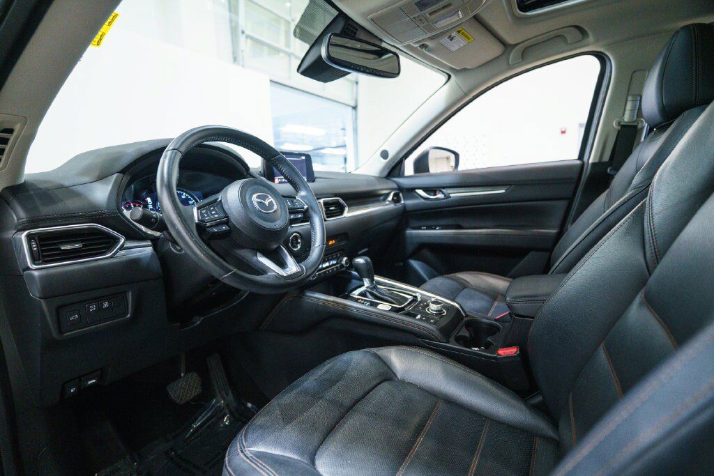 Used 2019 MAZDA CX-5 Grand Touring w/ GT Premium Package AWD/4WD image 4