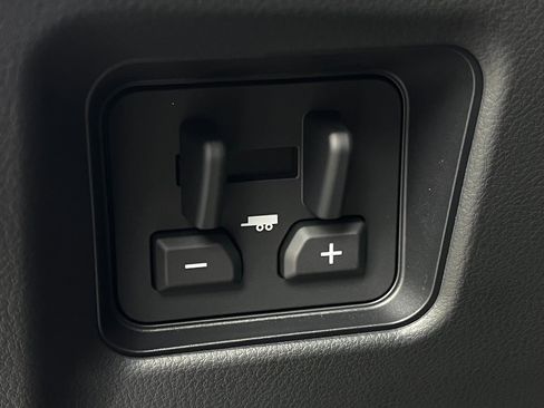 Used 2025 Lexus LX 600 4WD w/ Luxury Package image 90