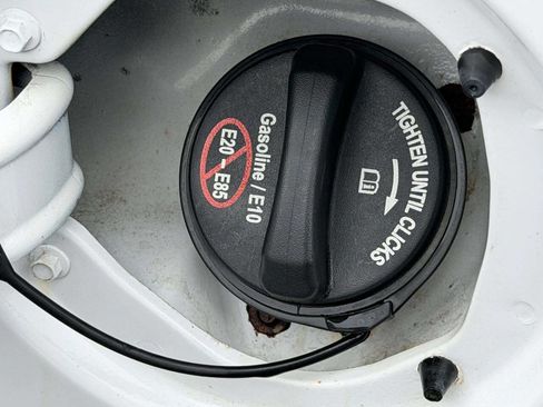 Used 2009 Ford F250 XL image 18