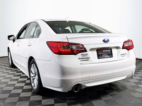 Used 2017 Subaru Legacy 2.5i Premium w/ Moonroof Package AWD/4WD image 5
