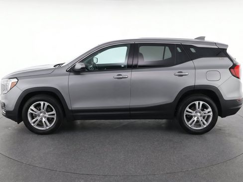 Used 2024 GMC Terrain SLE FWD image 5
