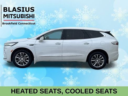Used 2022 Buick Enclave Avenir image 5
