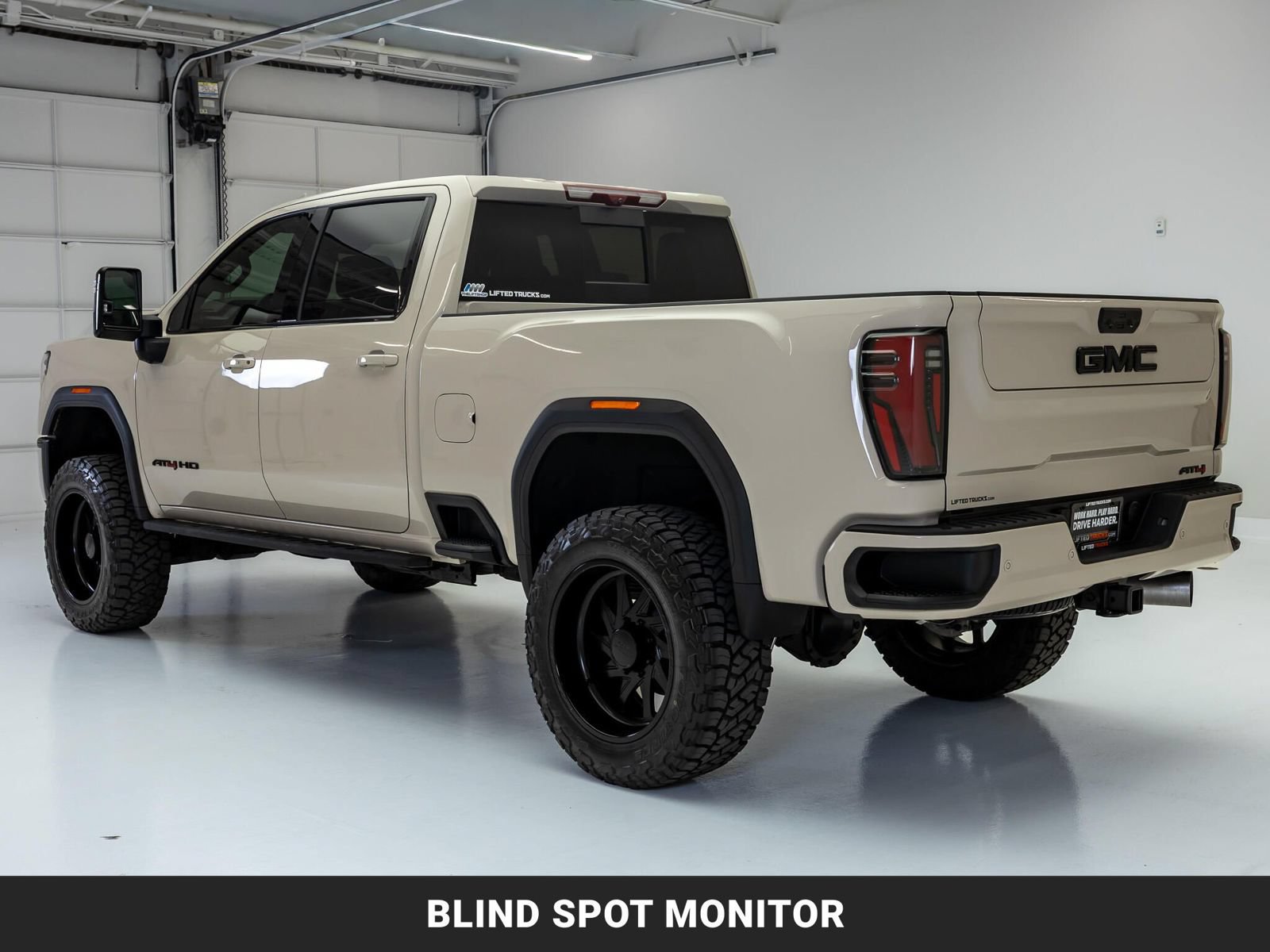 Used 2026 GMC Sierra 3500 AT4 w/ AT4 Premium Plus Package AWD/4WD image 7
