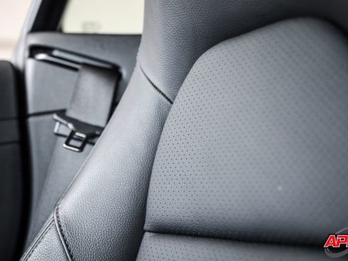 Used 2014 Porsche Cayman image 23