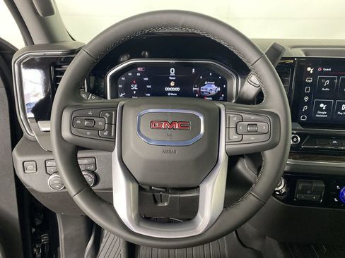 New 2026 GMC Sierra 1500 SLE image 12