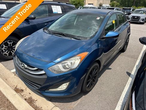 Used 2015 Hyundai Elantra GT FWD image 1