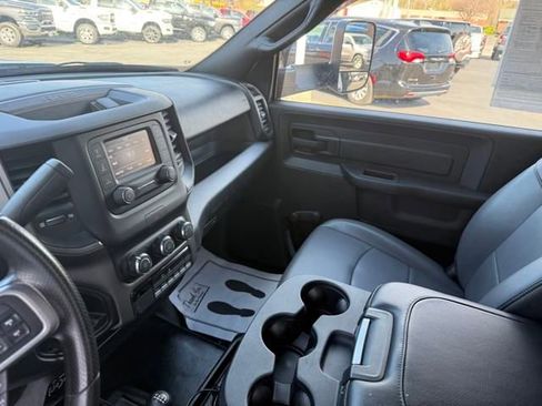 Used 2022 RAM 3500 Tradesman w/ Chrome Appearance Group image 18